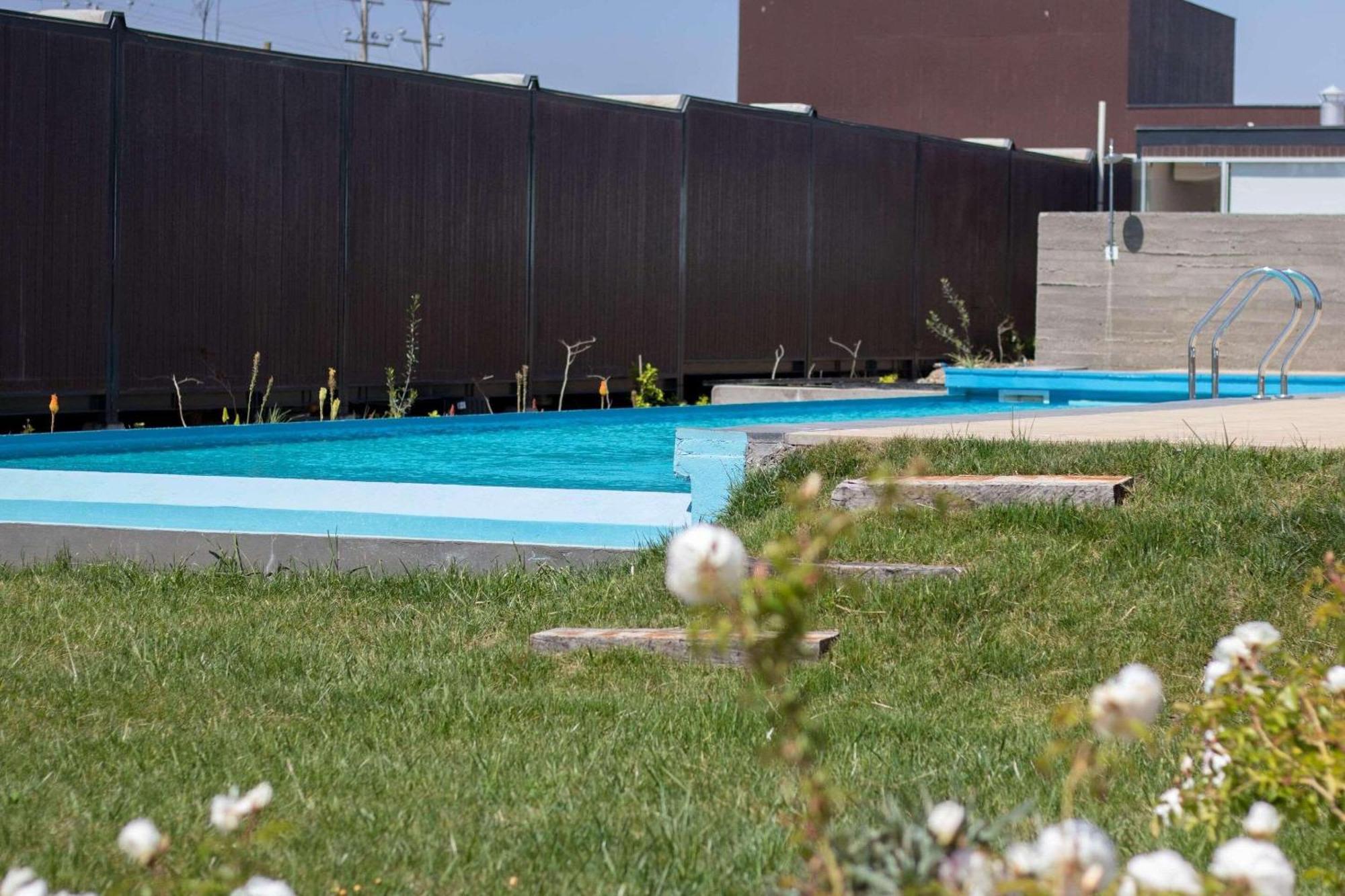 Park Inn By Radisson Los Olivos De فالينار المظهر الخارجي الصورة