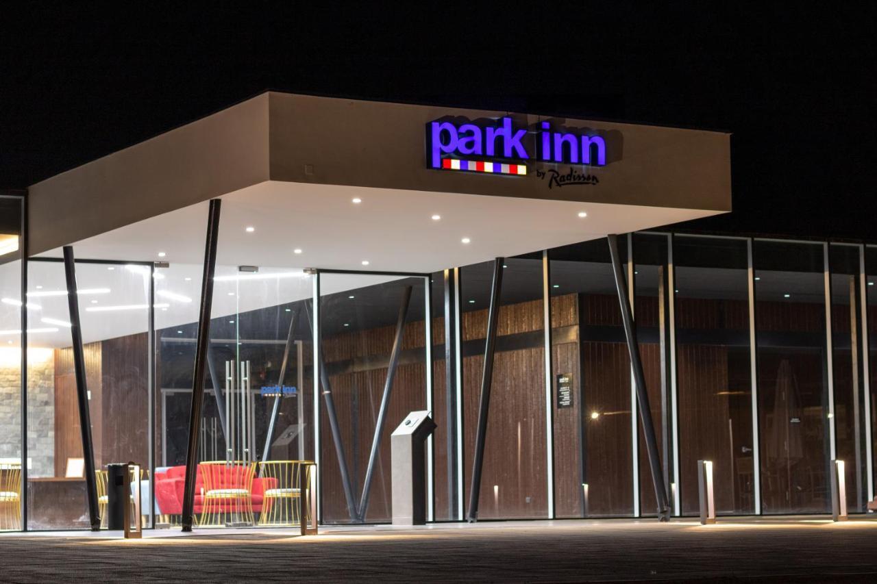 Park Inn By Radisson Los Olivos De فالينار المظهر الخارجي الصورة